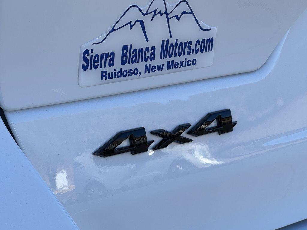 new 2025 Jeep Grand Cherokee car, priced at $51,220