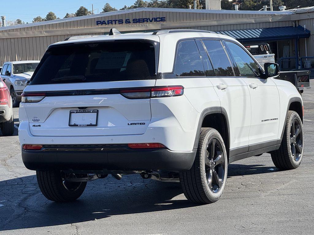 new 2025 Jeep Grand Cherokee car, priced at $51,220