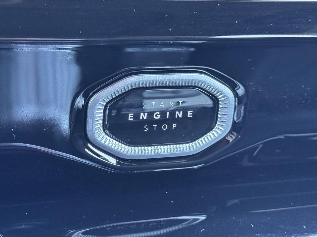 new 2026 Jeep Grand Cherokee car, priced at $48,797