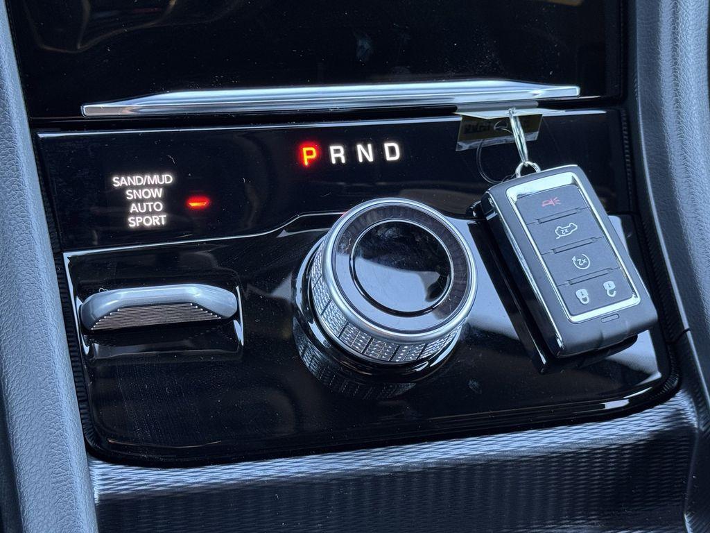 new 2026 Jeep Grand Cherokee car, priced at $48,797