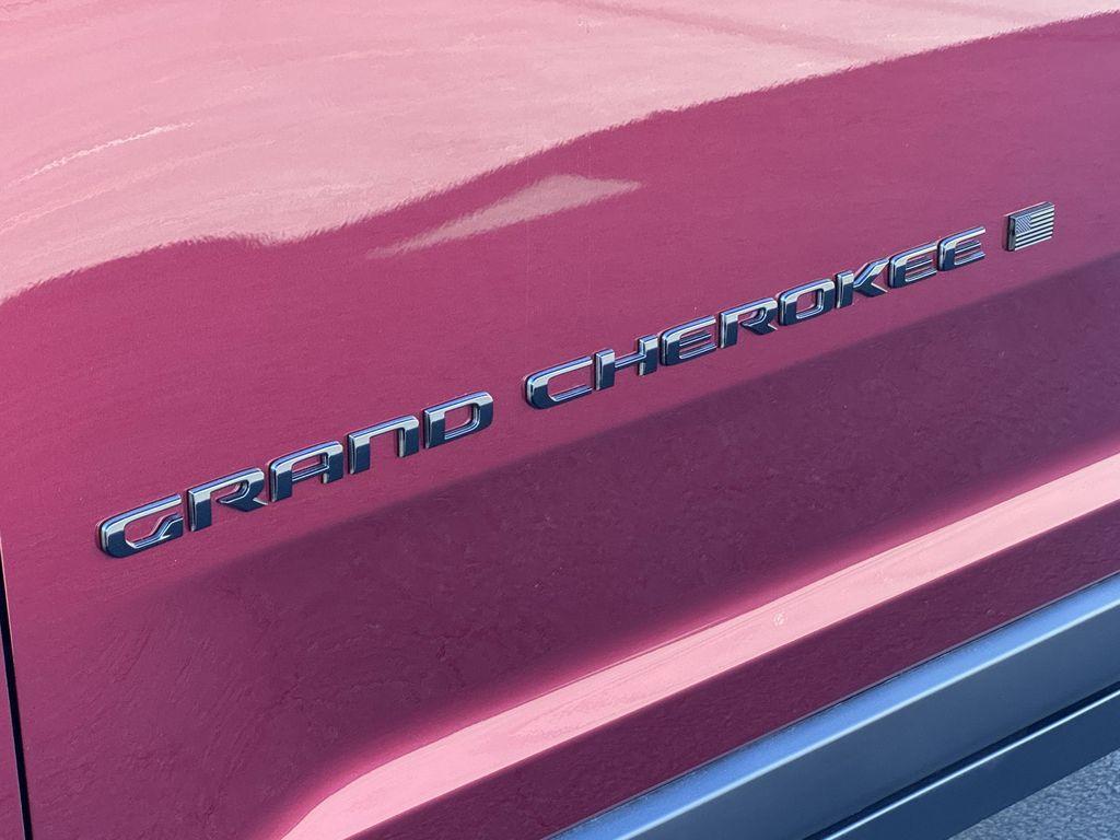 new 2025 Jeep Grand Cherokee car, priced at $52,410