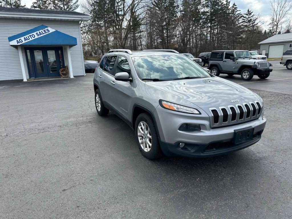used 2015 Jeep Cherokee car, priced at $10,999