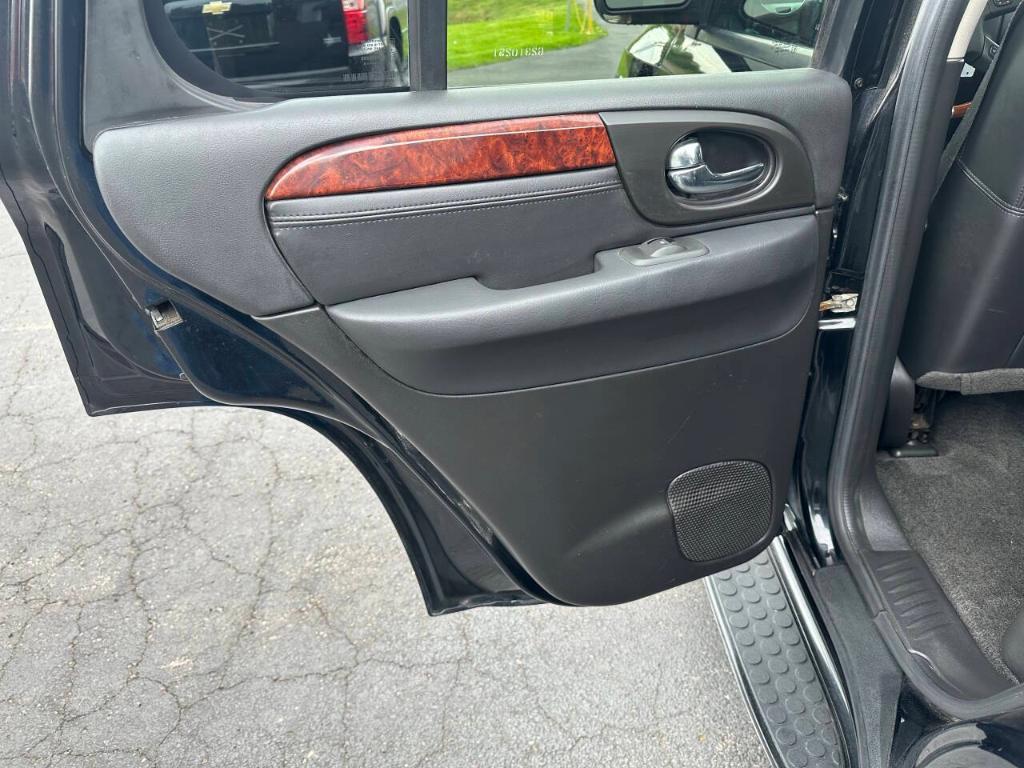 used 2006 GMC Envoy car, priced at $8,999