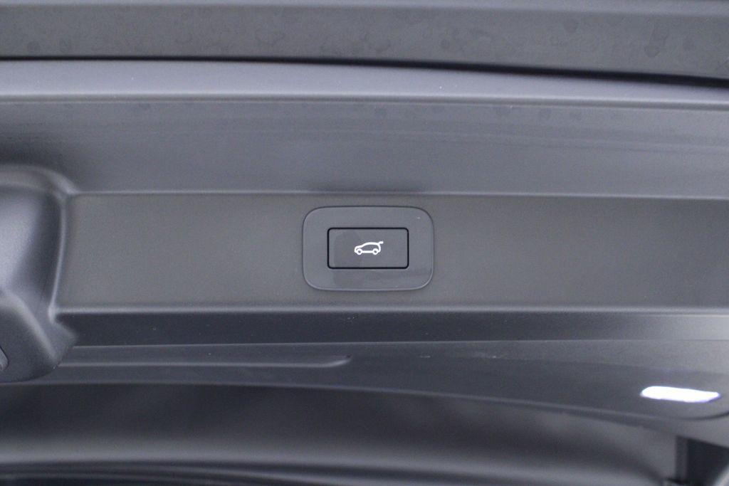 used 2025 Land Rover Range Rover Sport car, priced at $99,994