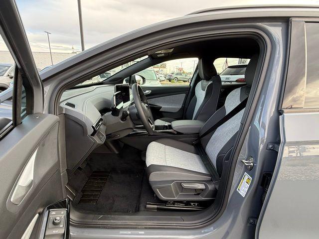 new 2025 Volkswagen ID.4 car, priced at $49,650