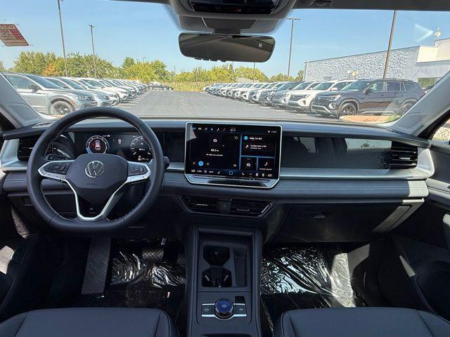 new 2025 Volkswagen Tiguan car, priced at $35,000