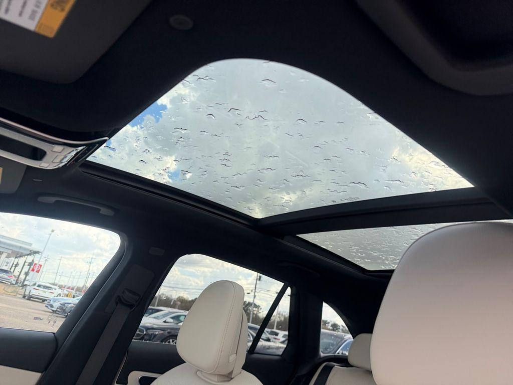 new 2026 Mercedes-Benz GLC 300 car