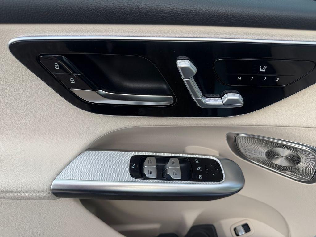 new 2026 Mercedes-Benz GLC 300 car