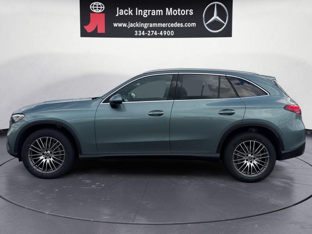 new 2026 Mercedes-Benz GLC 300 car