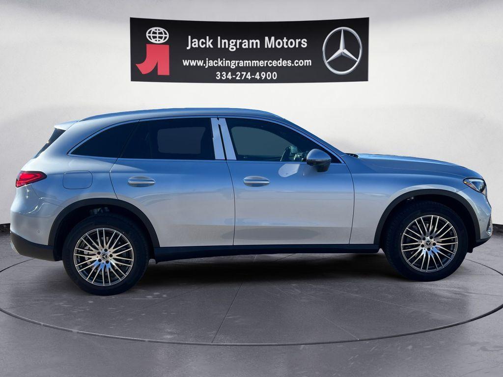 new 2026 Mercedes-Benz GLC 300 car