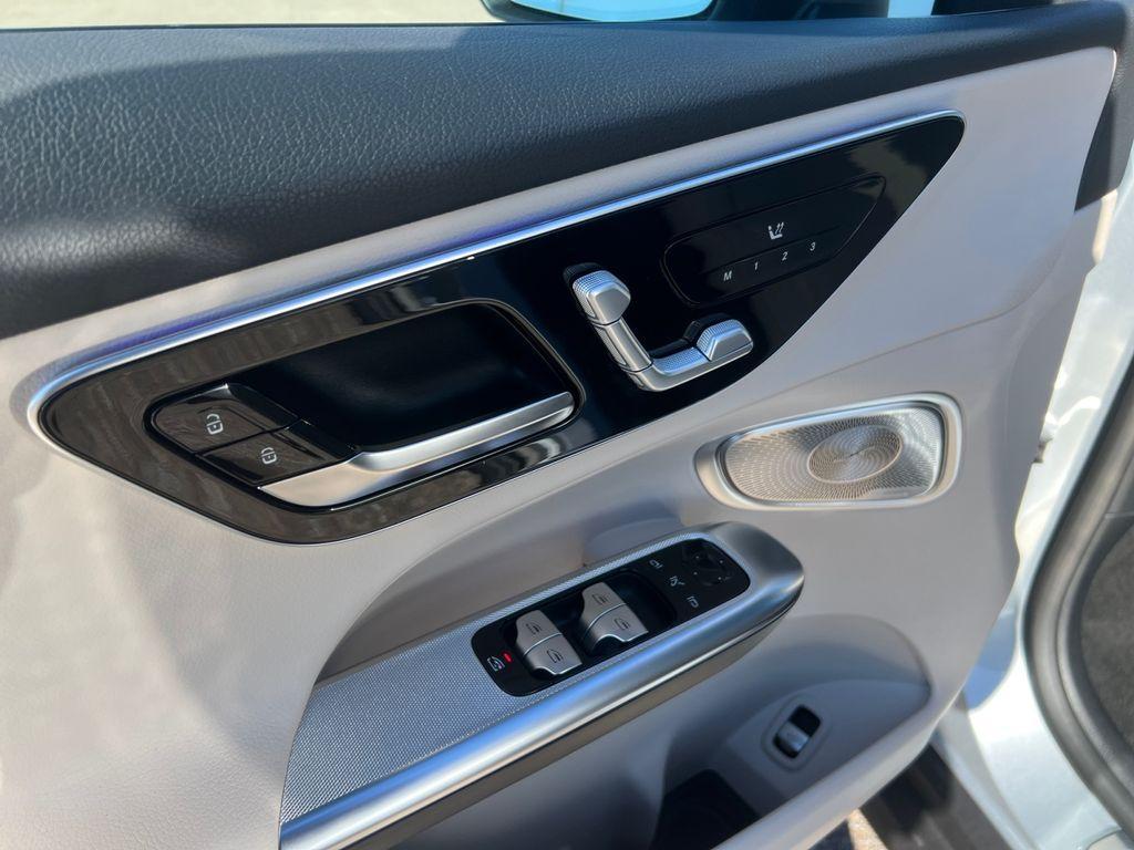 new 2026 Mercedes-Benz GLC 300 car