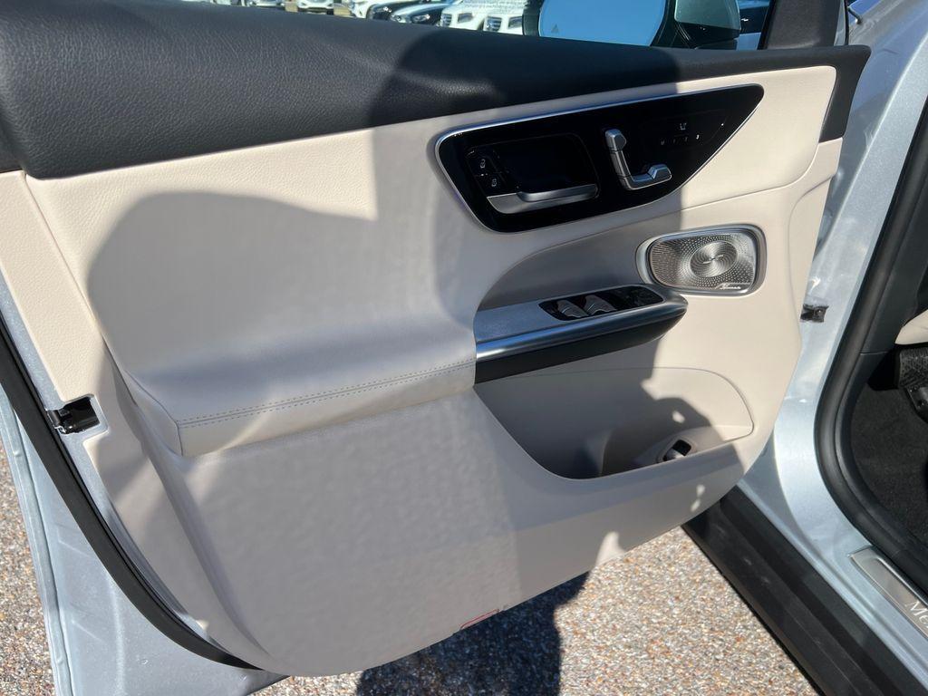 new 2026 Mercedes-Benz GLC 300 car