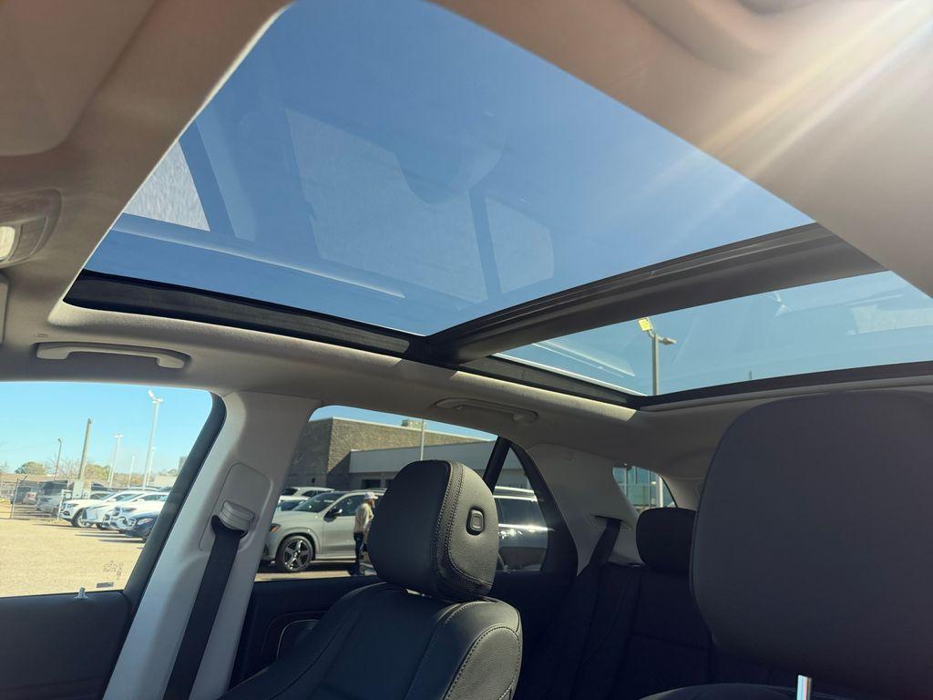 used 2025 Mercedes-Benz GLE 350 car, priced at $59,967