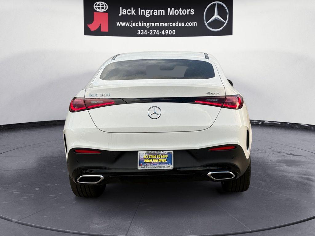 new 2026 Mercedes-Benz GLC 300 car