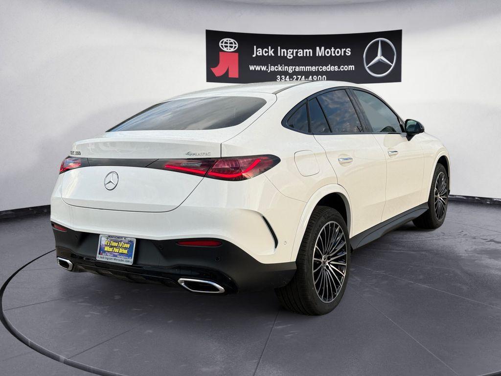 new 2026 Mercedes-Benz GLC 300 car