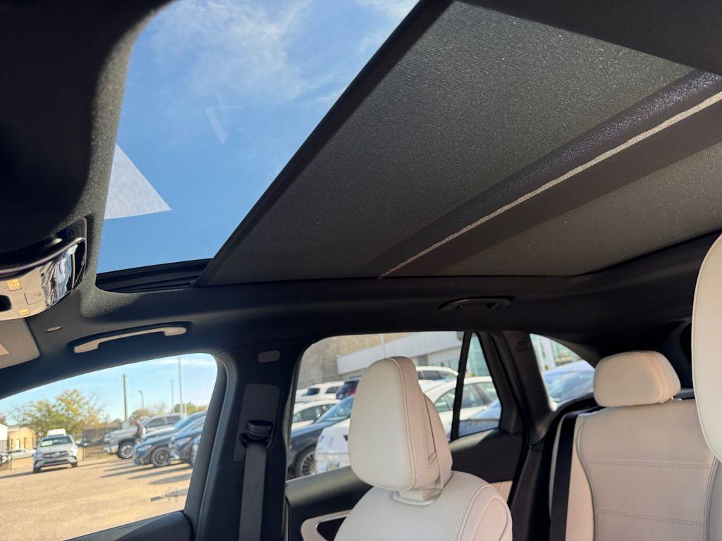 new 2026 Mercedes-Benz GLC 300 car