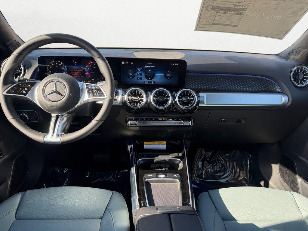 new 2026 Mercedes-Benz GLB 250 car