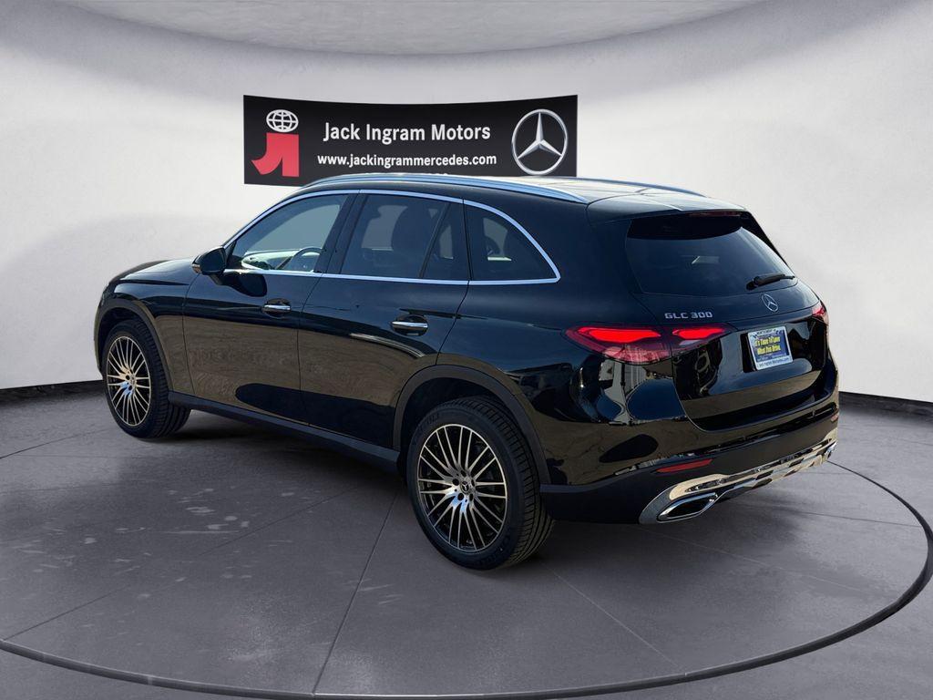 new 2026 Mercedes-Benz GLC 300 car