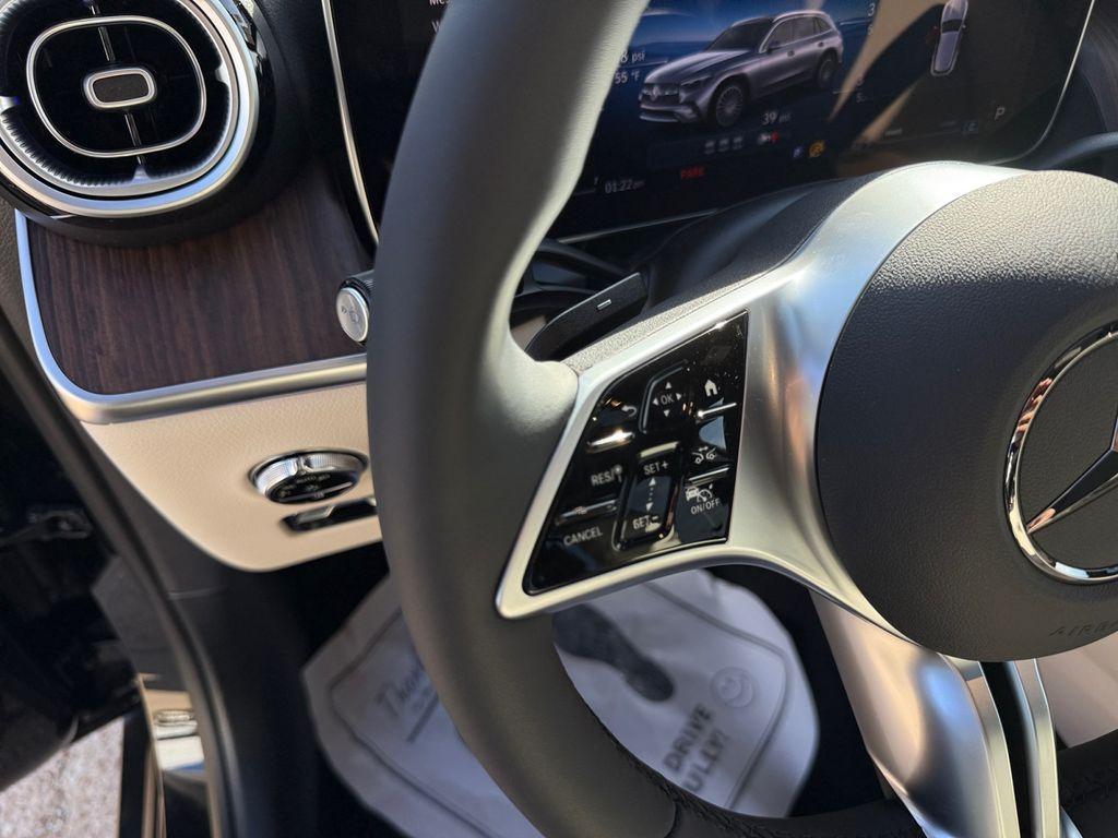 new 2026 Mercedes-Benz GLC 300 car