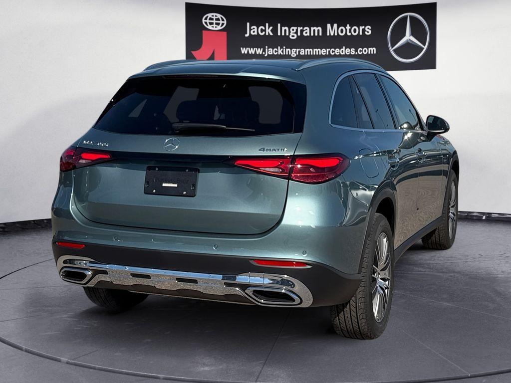 new 2026 Mercedes-Benz GLC 300 car