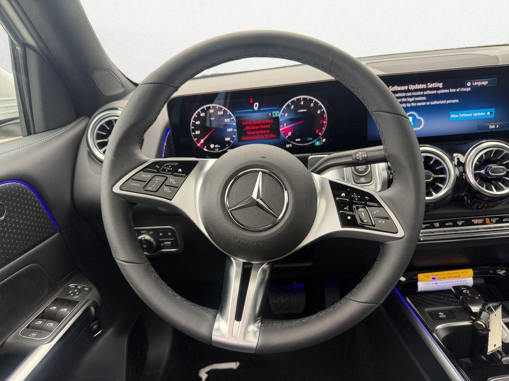 new 2026 Mercedes-Benz GLB 250 car