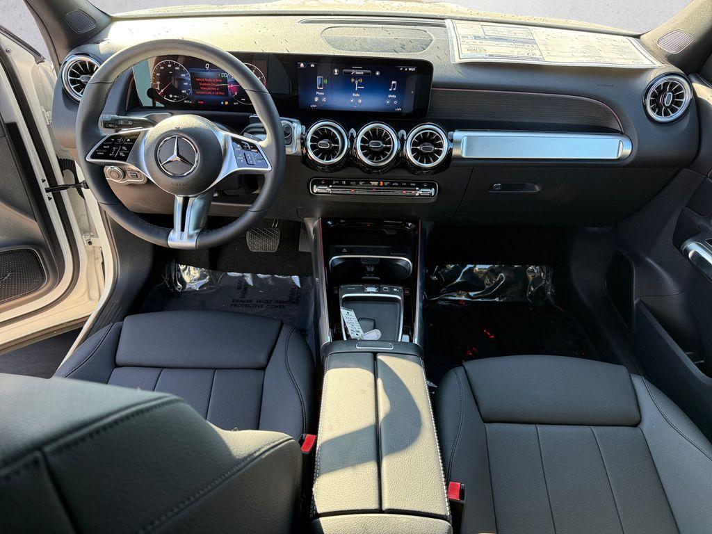 new 2026 Mercedes-Benz GLB 250 car