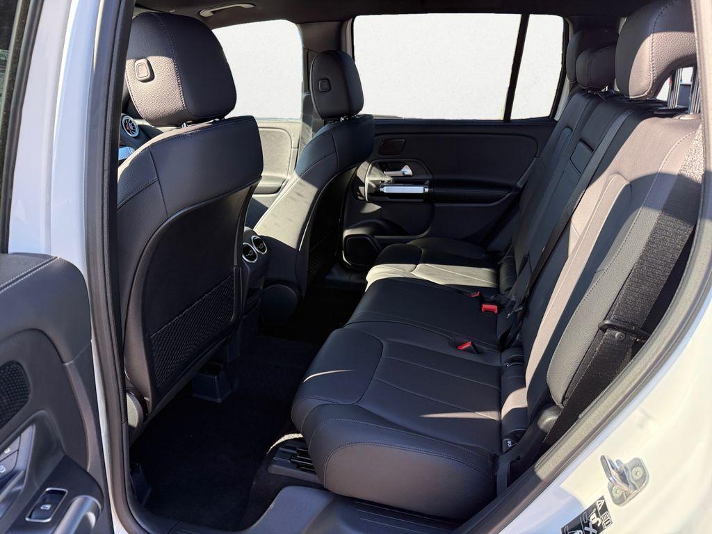 new 2026 Mercedes-Benz GLB 250 car