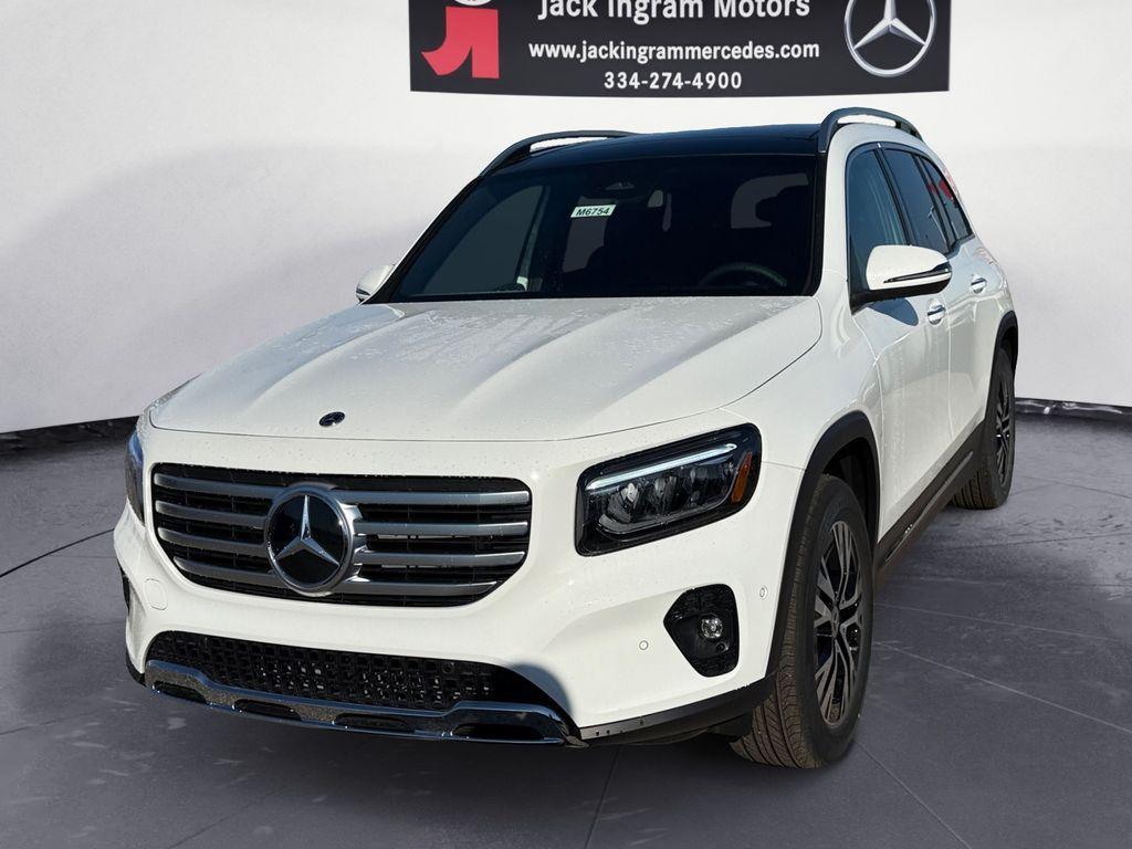 new 2026 Mercedes-Benz GLB 250 car