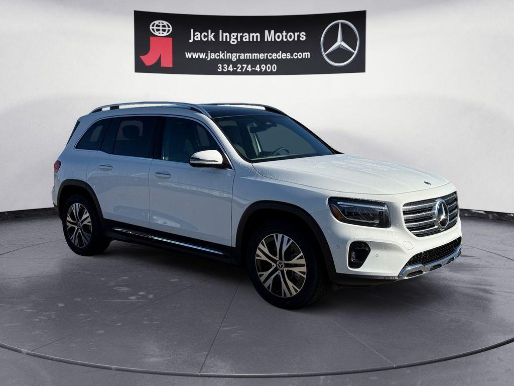 new 2026 Mercedes-Benz GLB 250 car