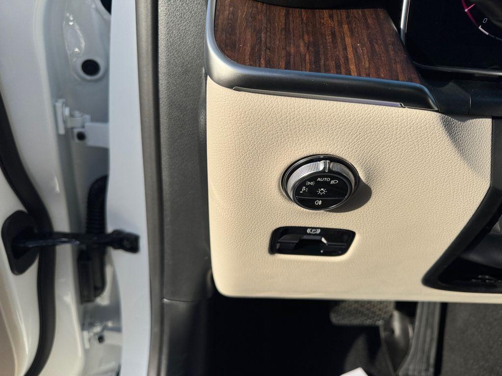 new 2026 Mercedes-Benz GLC 300 car