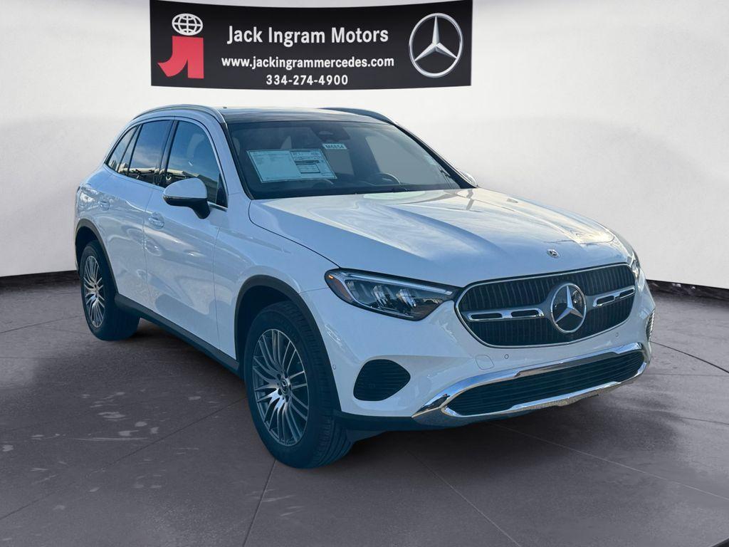new 2026 Mercedes-Benz GLC 300 car