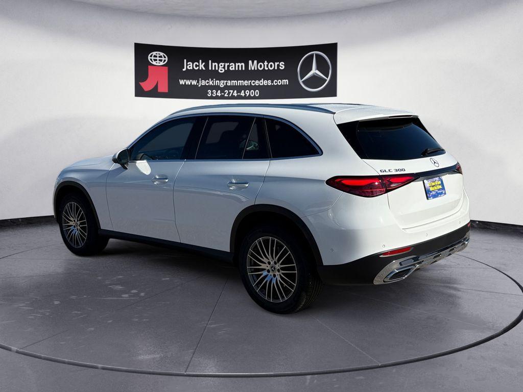 new 2026 Mercedes-Benz GLC 300 car