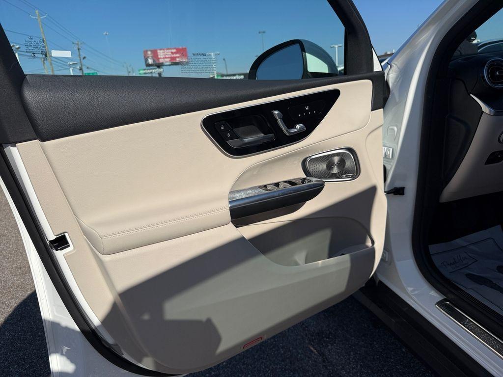 new 2026 Mercedes-Benz GLC 300 car