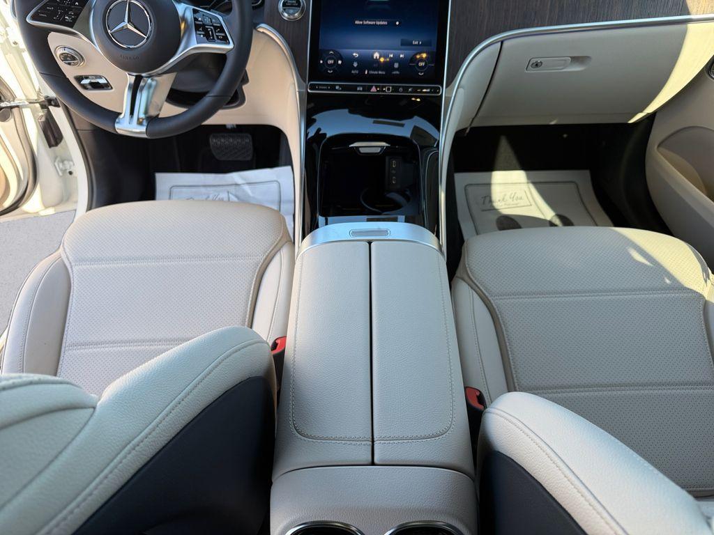 new 2026 Mercedes-Benz GLC 300 car