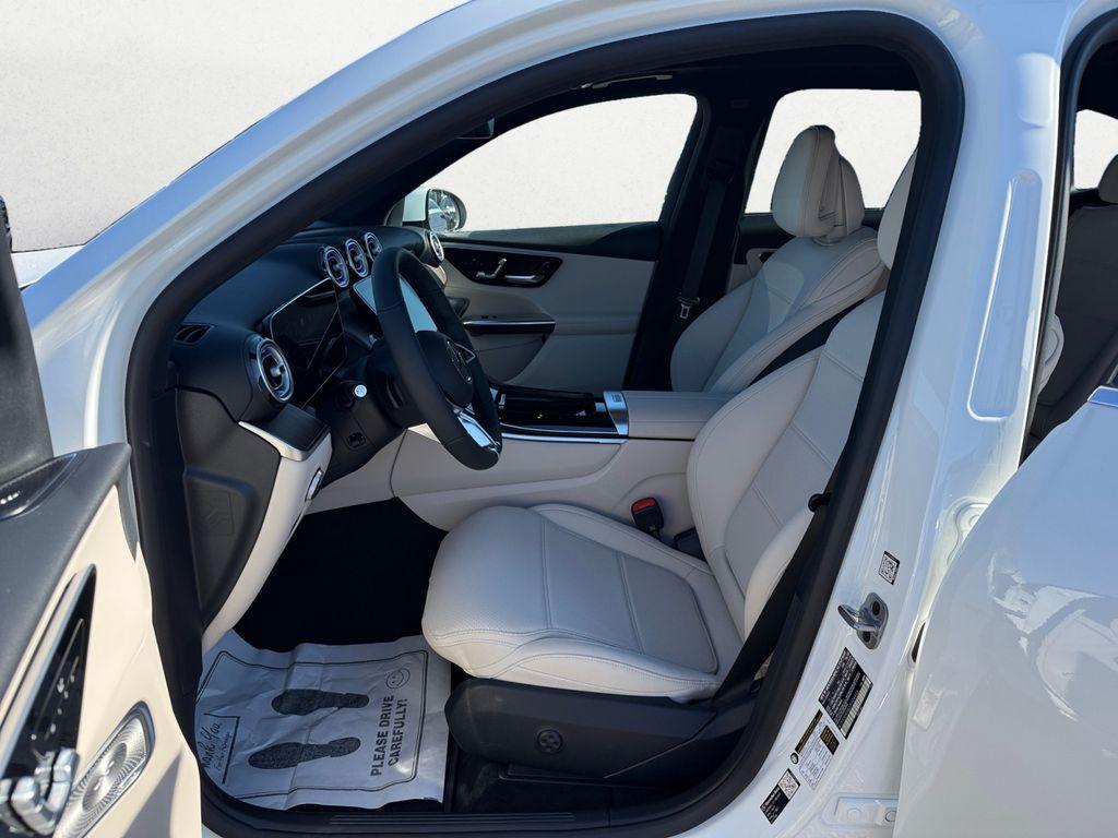 new 2026 Mercedes-Benz GLC 300 car