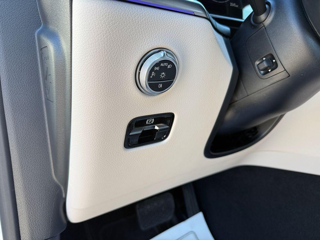 new 2026 Mercedes-Benz GLC 300 car