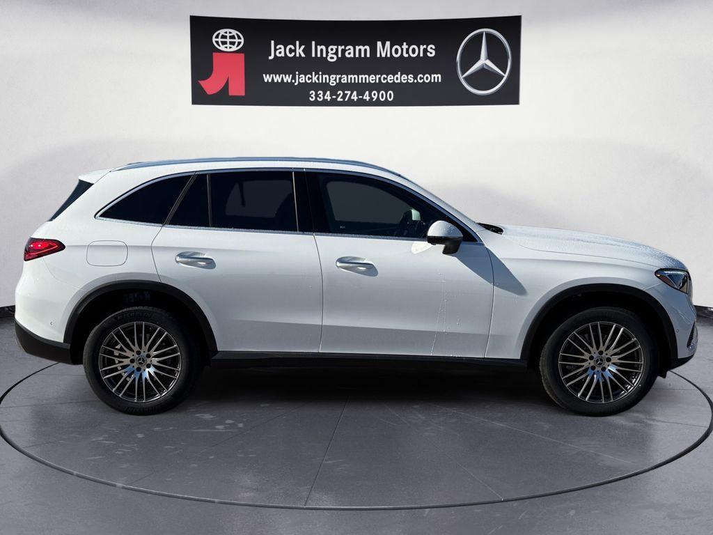 new 2026 Mercedes-Benz GLC 300 car