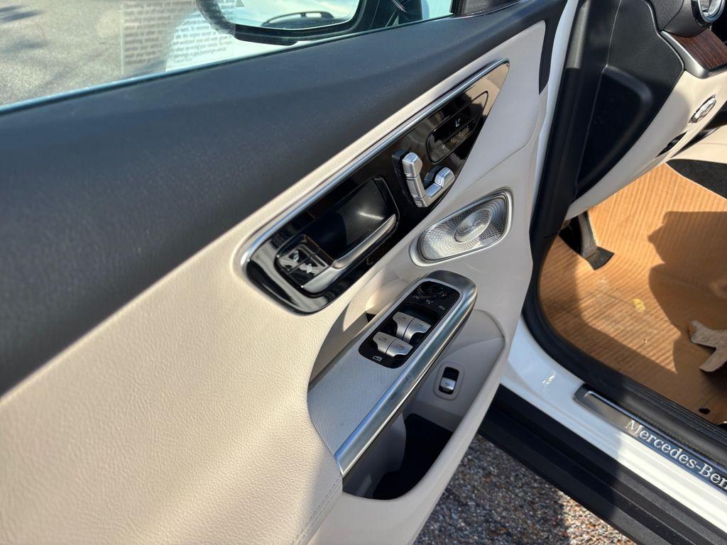 new 2026 Mercedes-Benz GLC 300 car