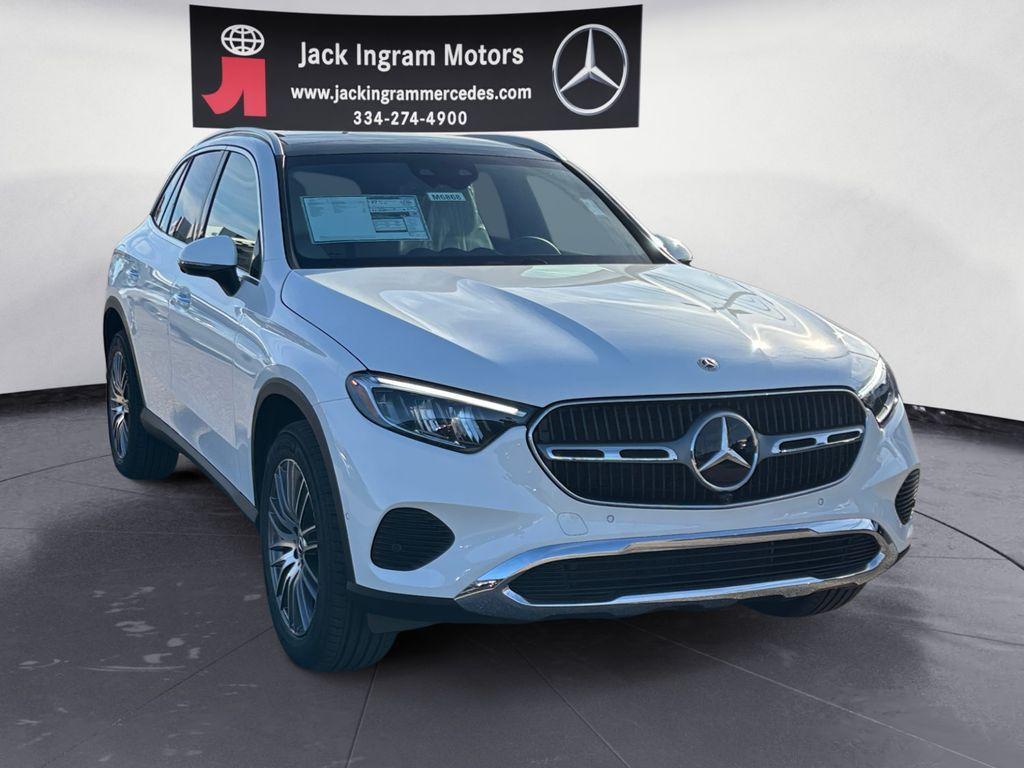 new 2026 Mercedes-Benz GLC 300 car