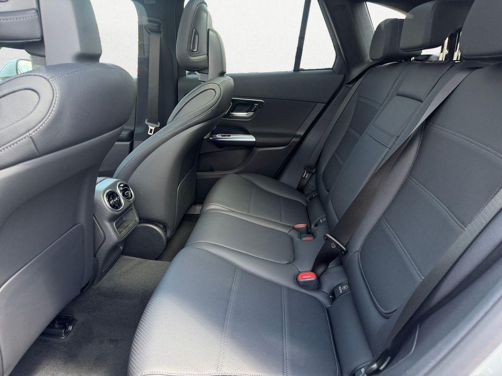 new 2026 Mercedes-Benz GLC 300 car