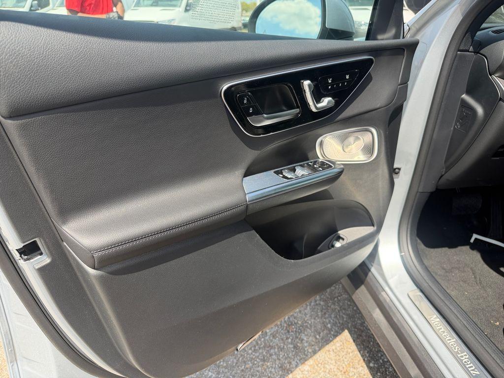 new 2026 Mercedes-Benz GLC 300 car