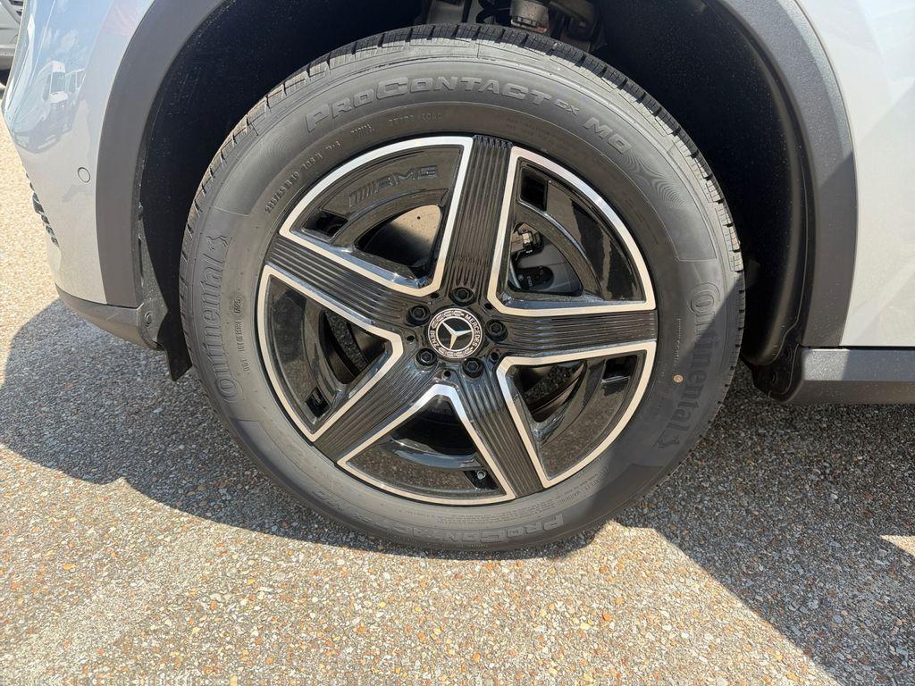 new 2026 Mercedes-Benz GLC 300 car