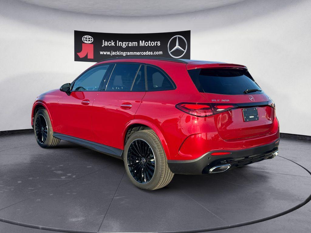 new 2026 Mercedes-Benz GLC 300 car