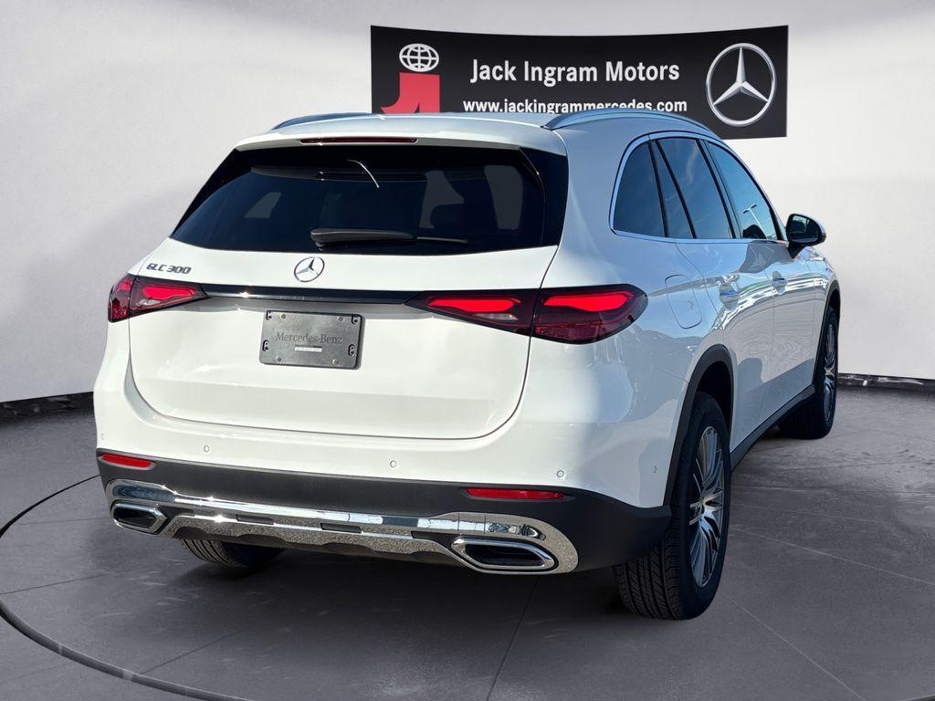 new 2026 Mercedes-Benz GLC 300 car