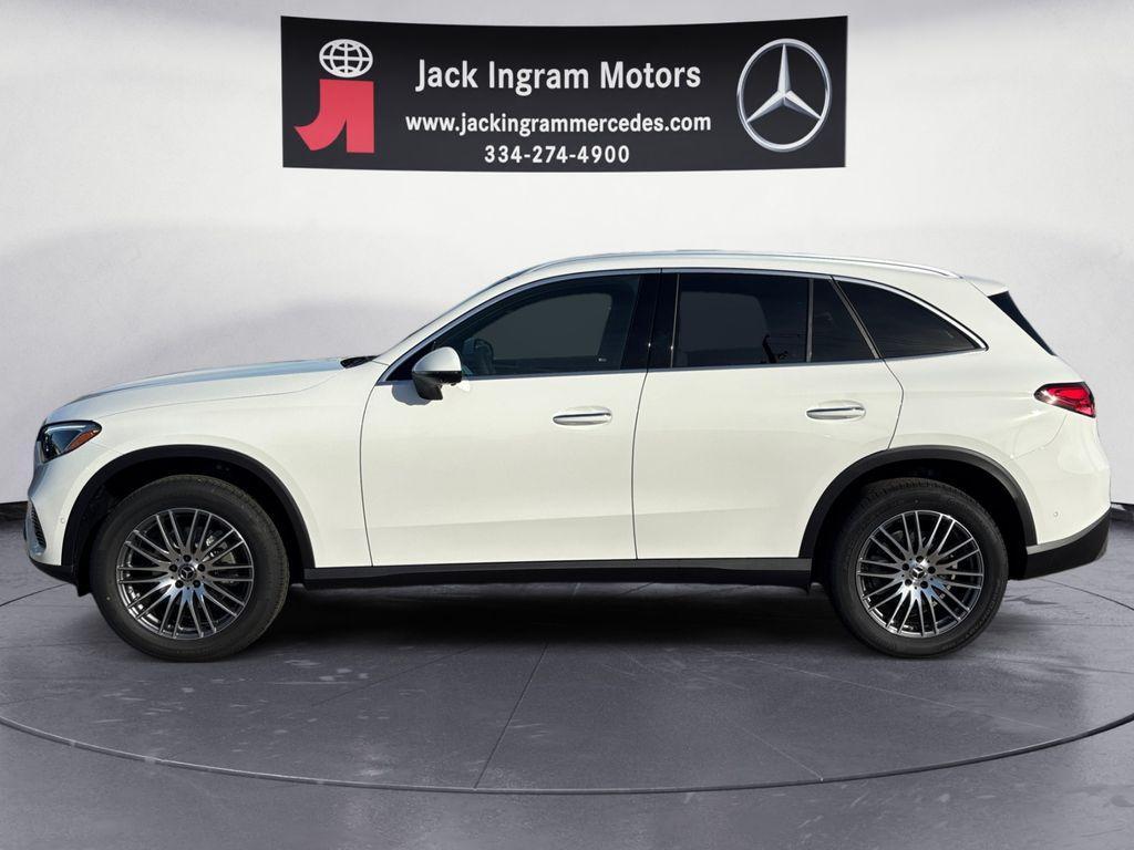 new 2026 Mercedes-Benz GLC 300 car