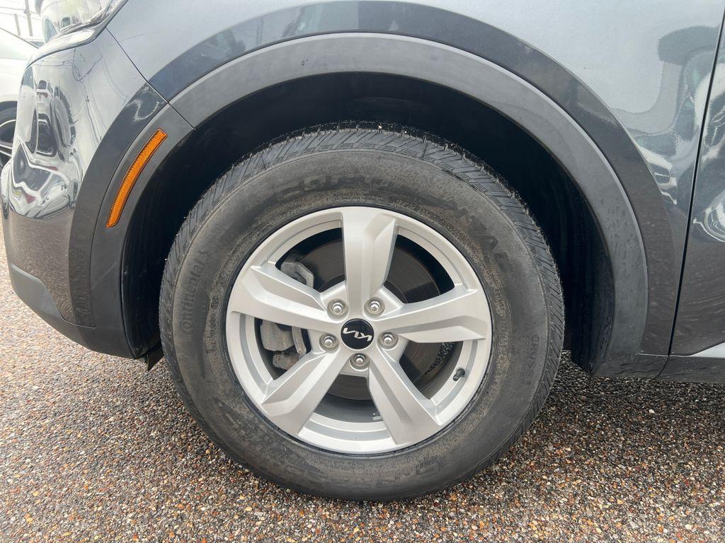 used 2023 Kia Sorento car, priced at $23,997