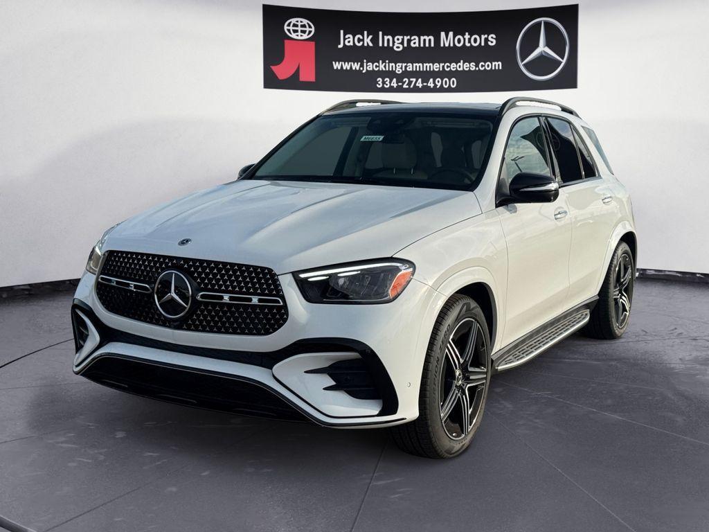 new 2025 Mercedes-Benz GLE 450 car, priced at $85,015