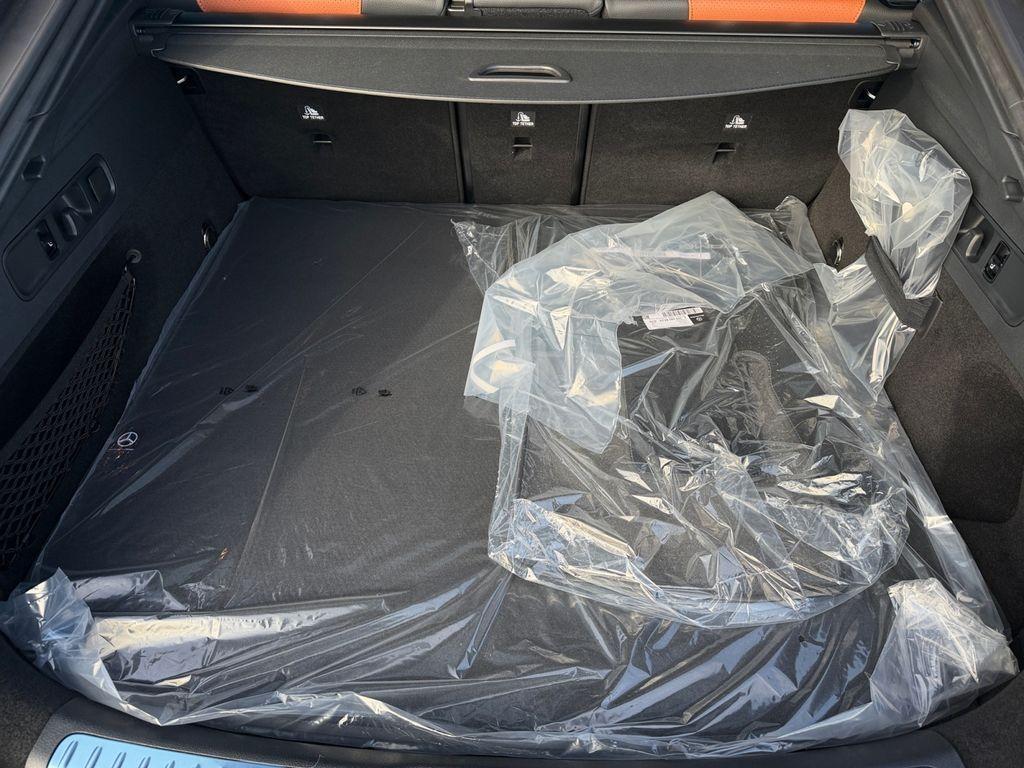 new 2026 Mercedes-Benz GLC 300 car