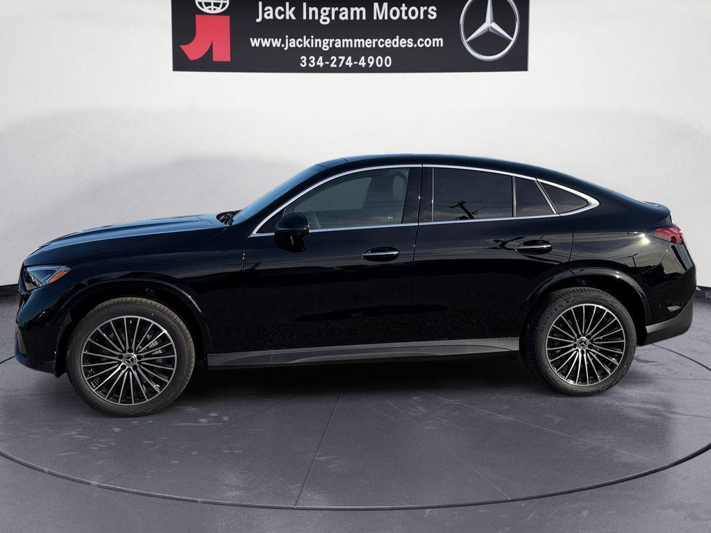 new 2026 Mercedes-Benz GLC 300 car