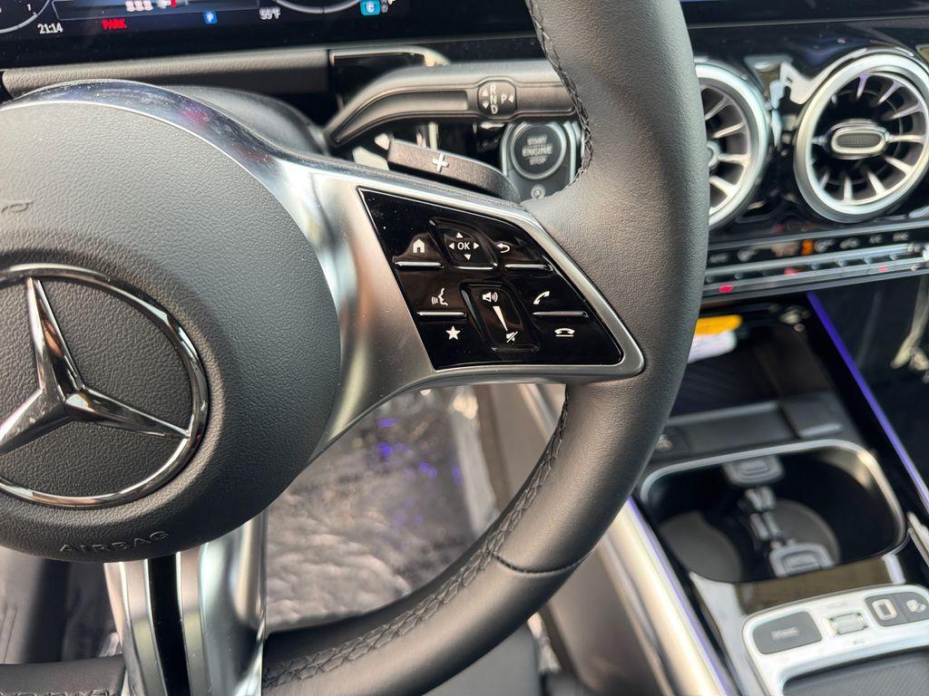 new 2025 Mercedes-Benz GLA 250 car, priced at $47,510